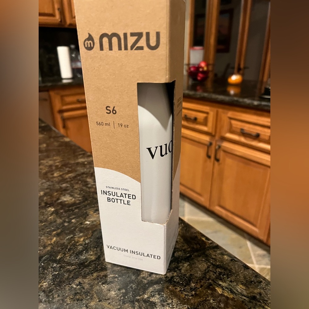 Vuori stainless steel insulated bottle